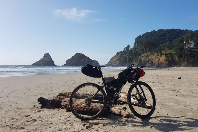 Santos Cross Lite at the beach