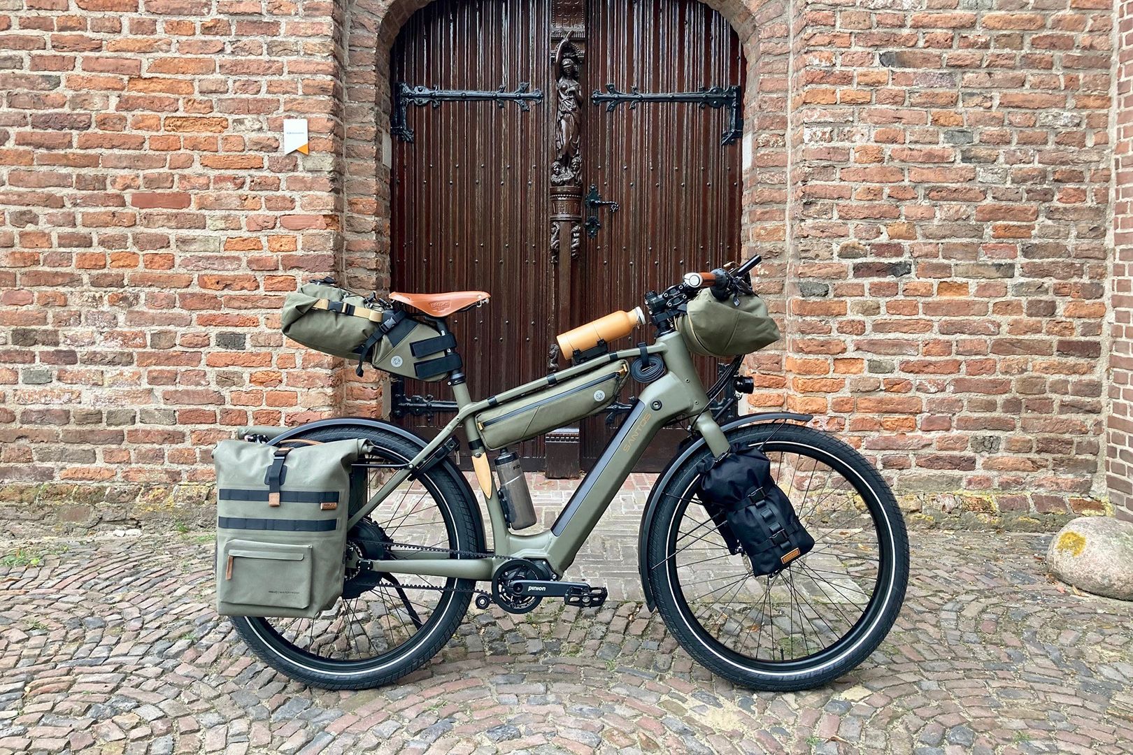 Santos Travelmaster-E-Neo bikepacking e-bike