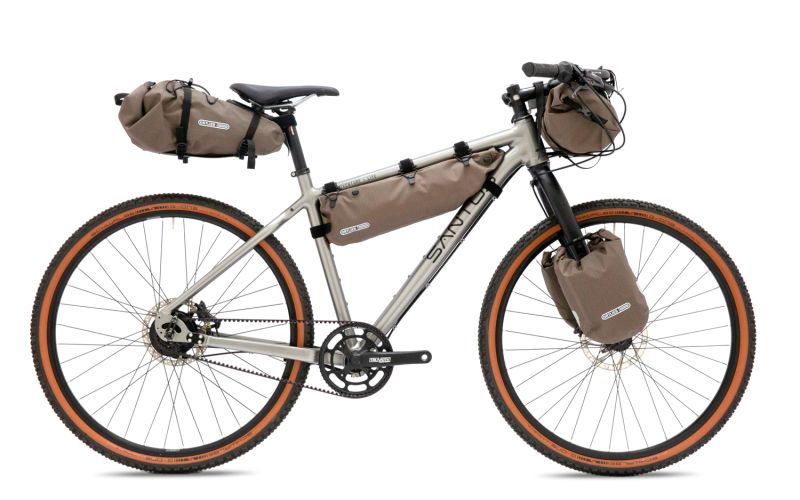De adventure lite met bike packing tassen